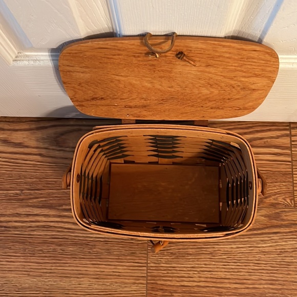 LONGABERGER  BASKET HANDWOVEN 1995  POCKETBOOK LID & CLOSURE HAS HANDLE VGC - Picture 9 of 10